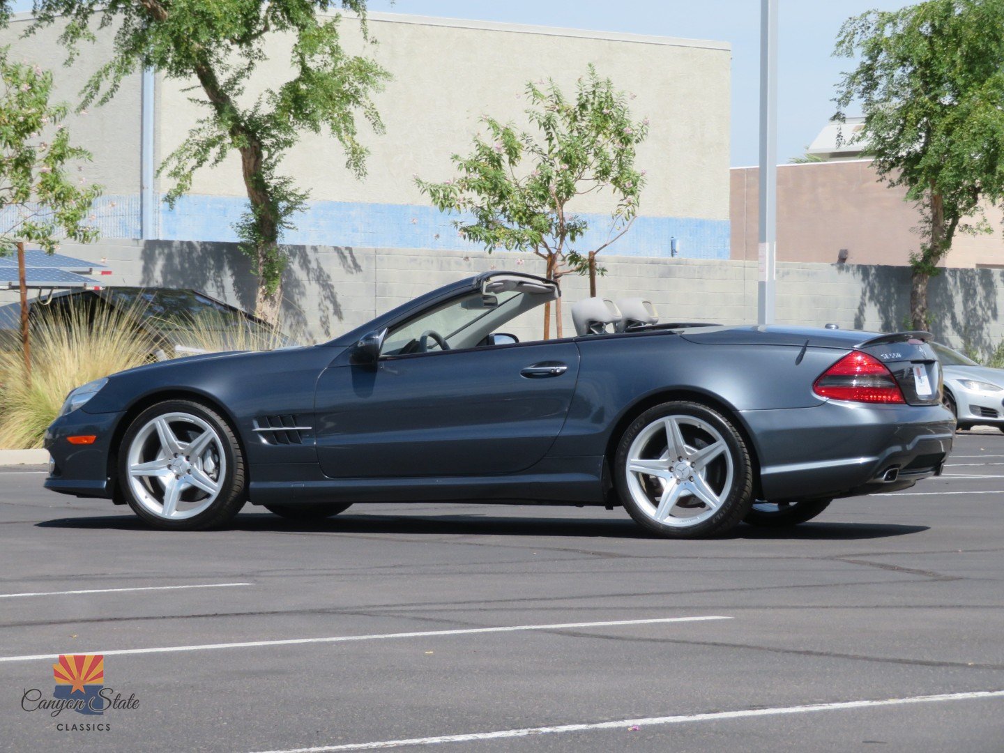 Used 2009 Mercedes-Benz SL 550 w/ Premium I Pkg image 10