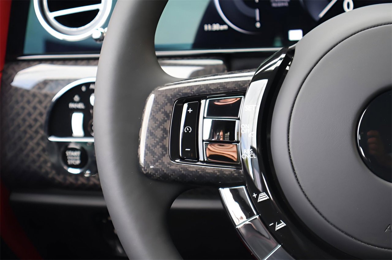 New 2026 Rolls-Royce Cullinan Black Badge image 32