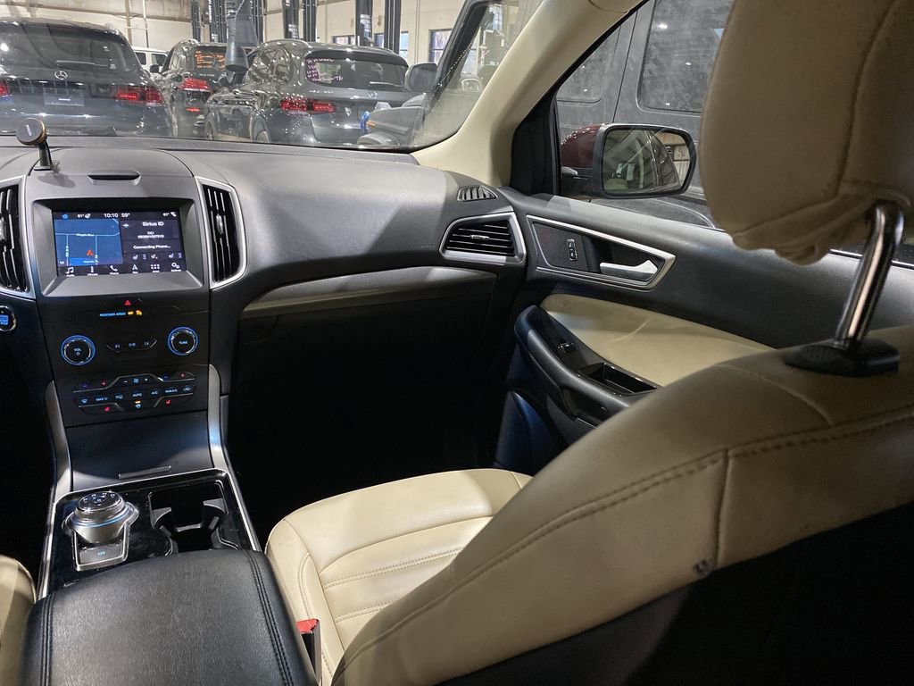 Used 2019 Ford Edge SEL w/ Equipment Group 201A image 4