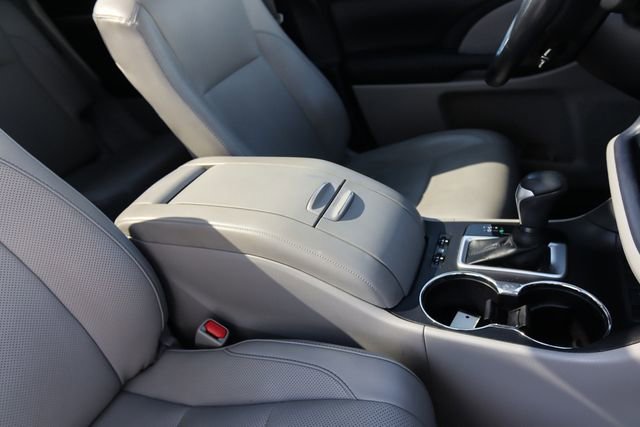 Used 2018 Toyota Highlander Limited Platinum image 61