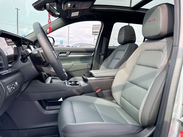 Used 2026 GMC Terrain AT4 w/ Technology Package II AWD/4WD image 11