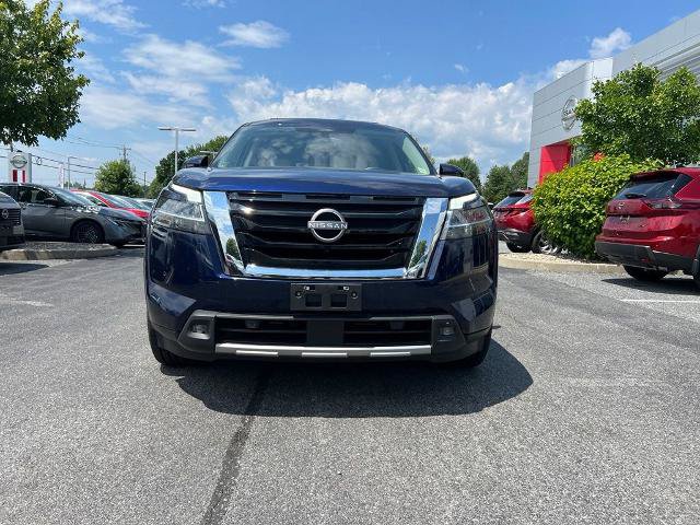 Certified 2022 Nissan Pathfinder Platinum AWD/4WD image 6