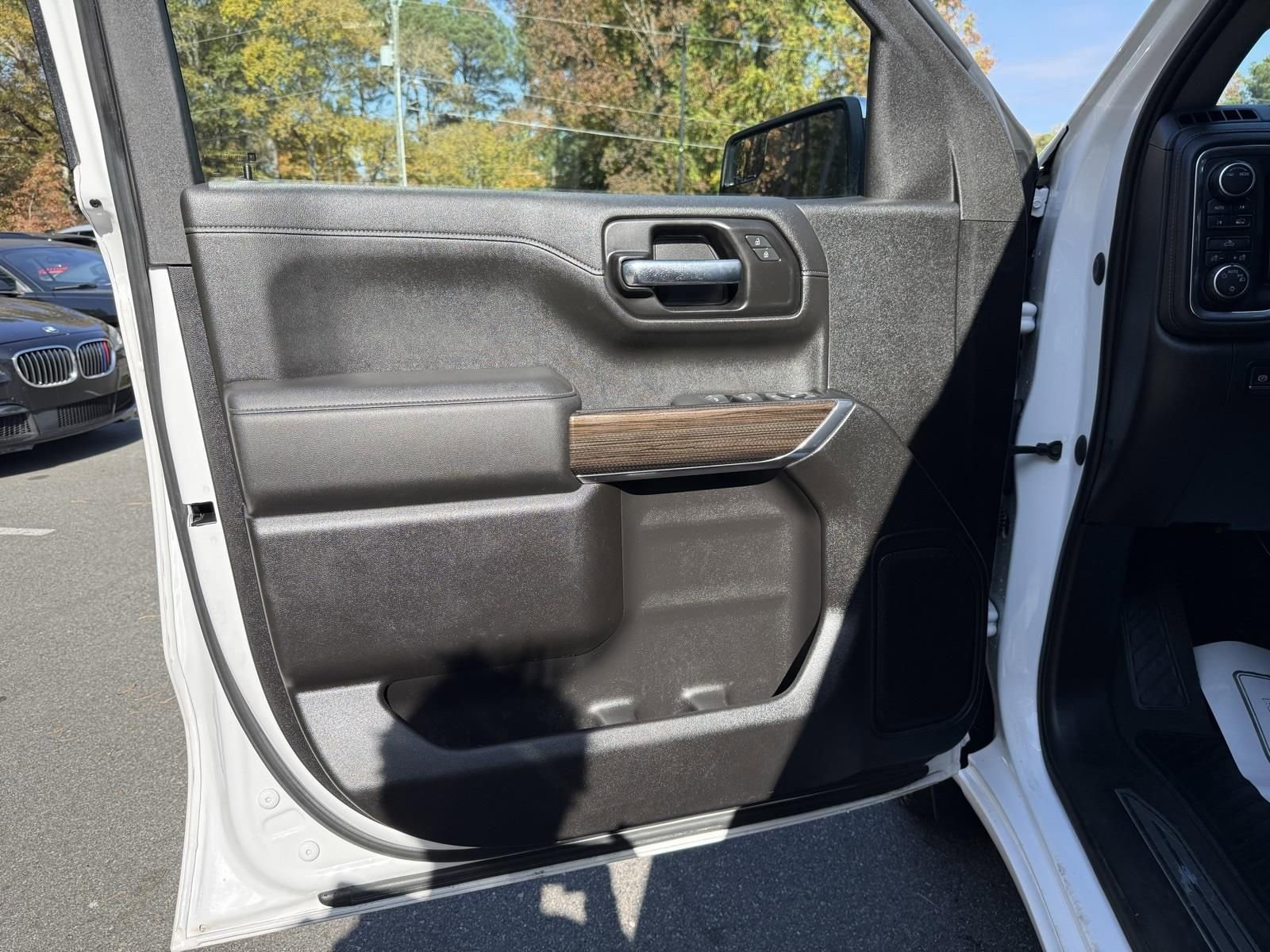 Used 2021 Chevrolet Silverado 1500 LT image 19