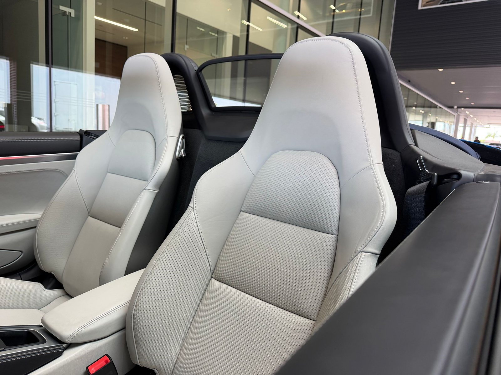 Certified 2024 Porsche 718 Boxster RWD image 14