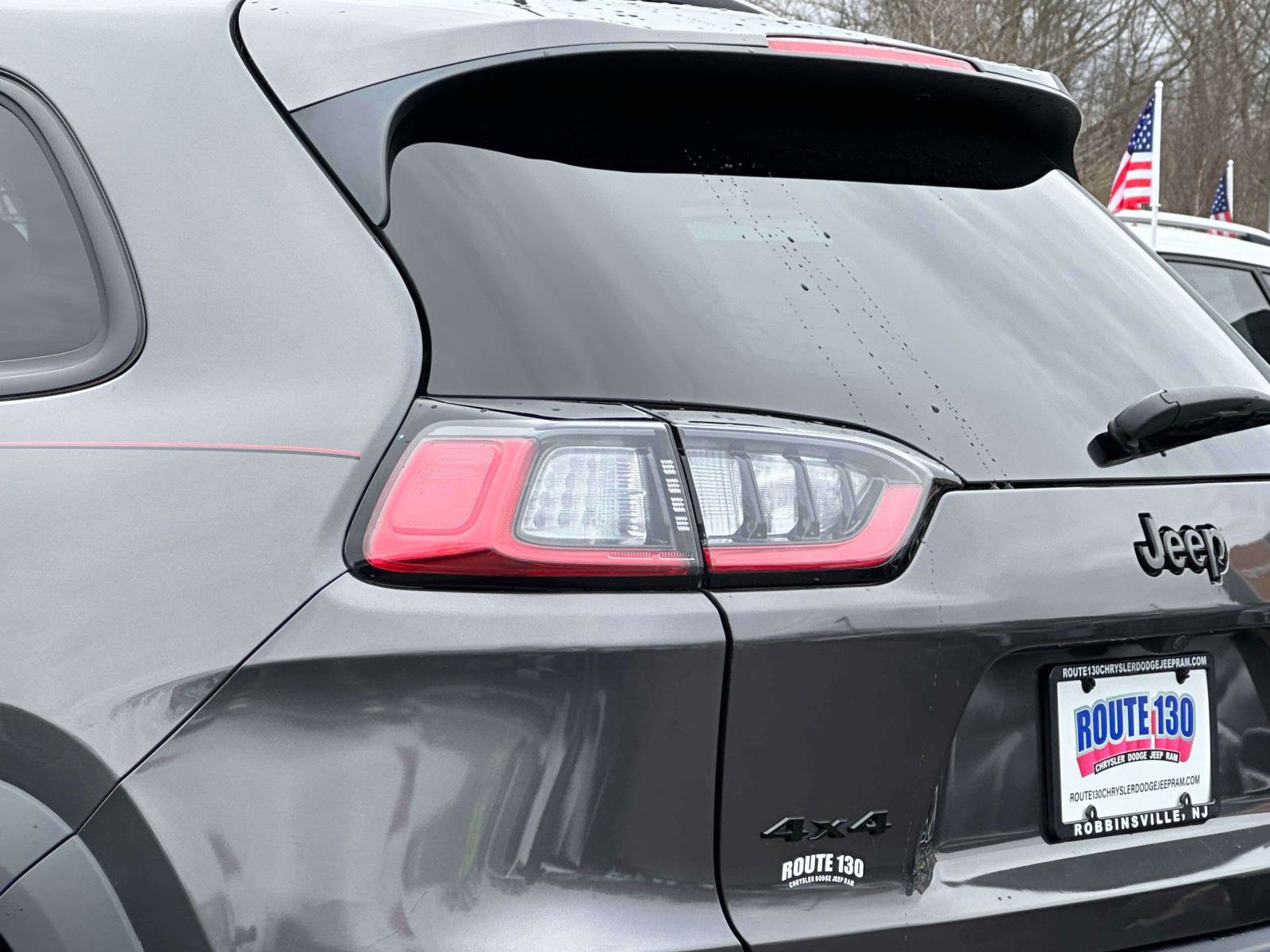 Used 2023 Jeep Cherokee Trailhawk image 8