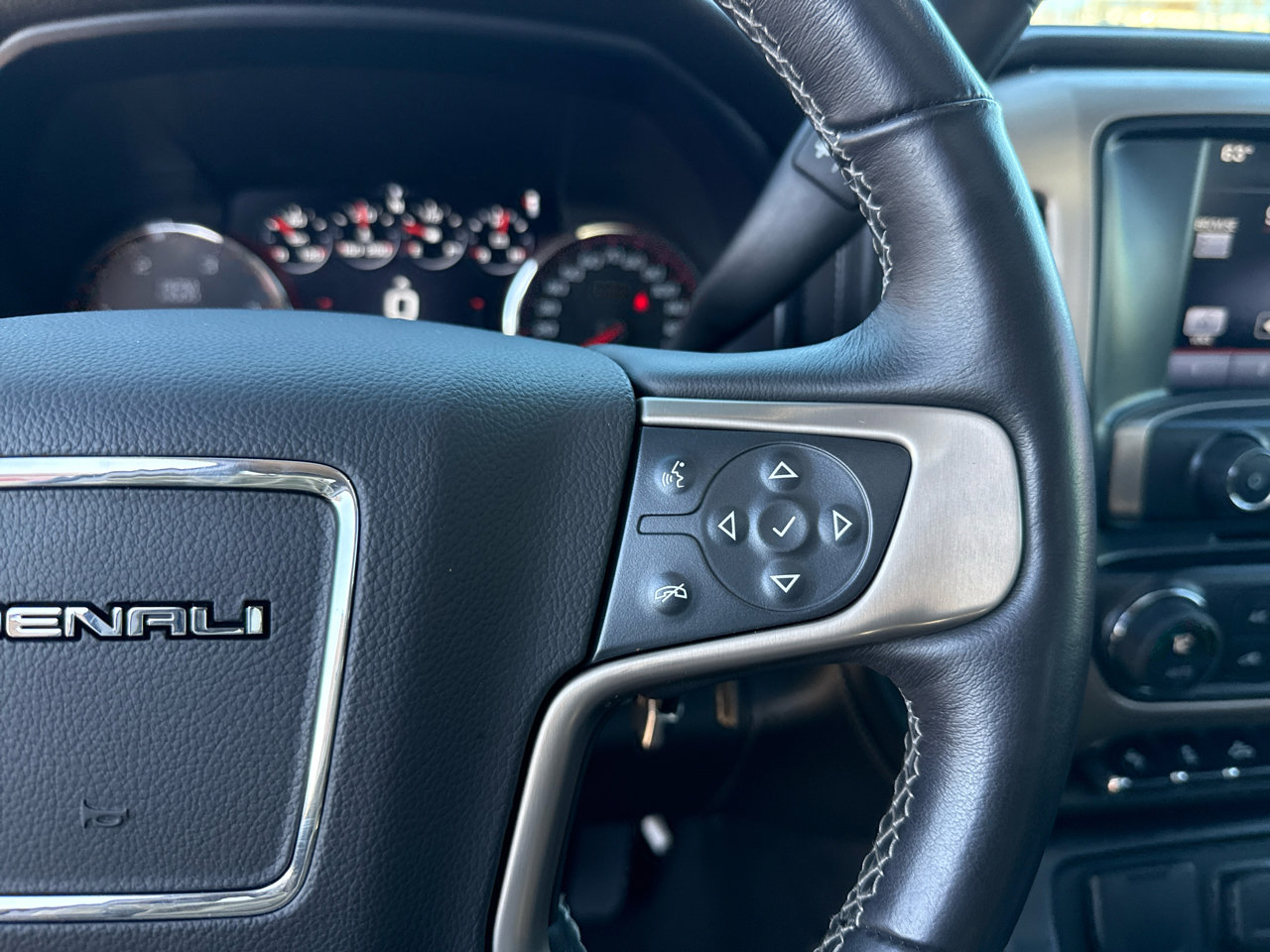 Used 2015 GMC Sierra 2500 Denali w/ Duramax Plus Package image 20