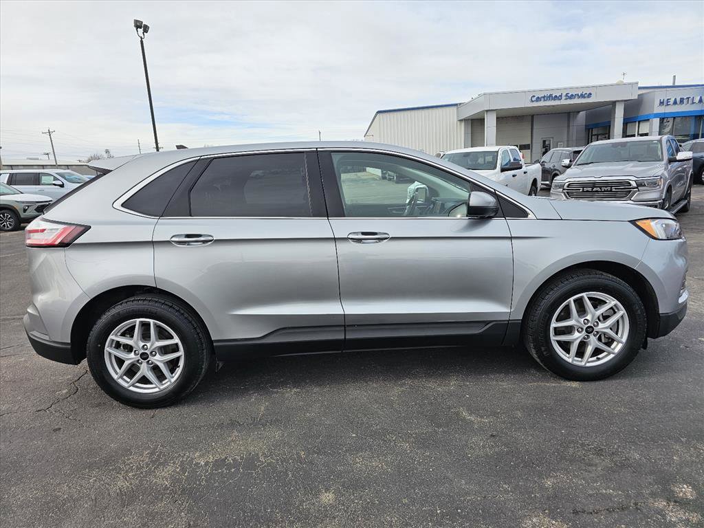 Used 2024 Ford Edge SEL image 2