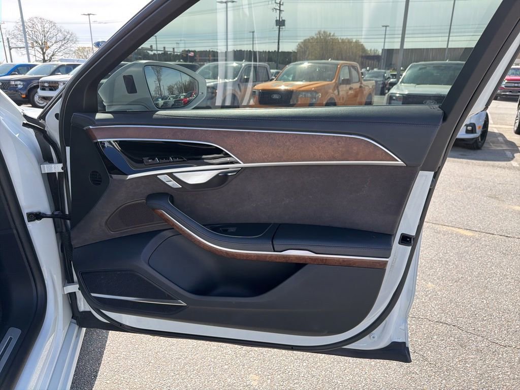 Used 2021 Audi A8 L 3.0T w/ Luxury Package image 22