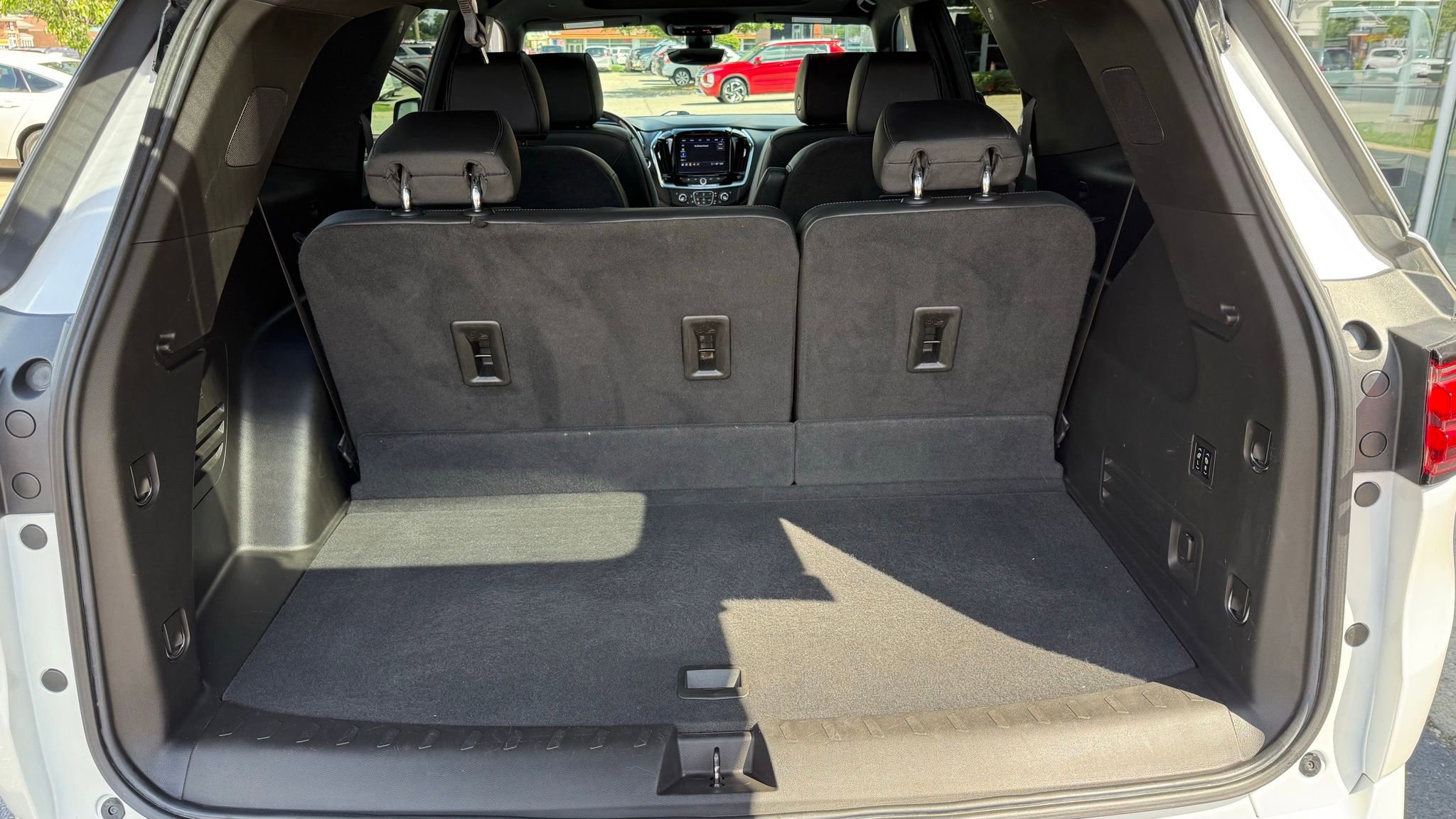 Used 2022 Chevrolet Traverse High Country image 21