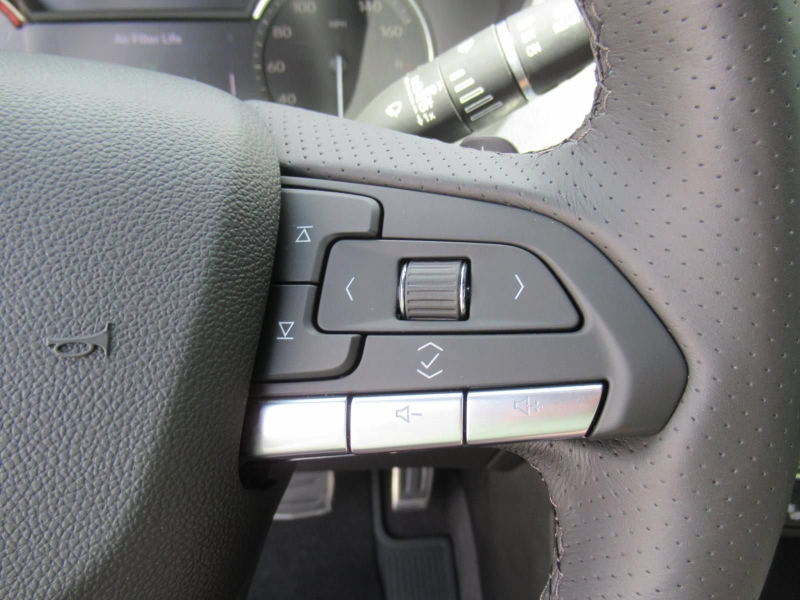 Used 2022 Cadillac XT4 Sport w/ Comfort Package FWD image 25