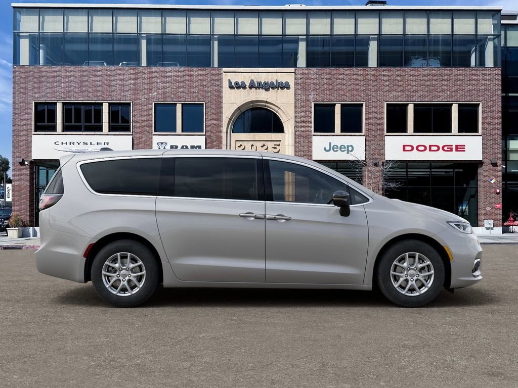 New 2026 Chrysler Pacifica Select FWD image 21