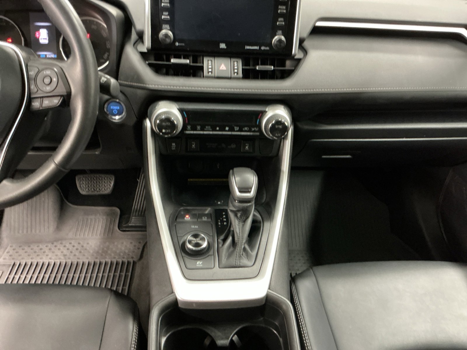 Certified 2021 Toyota RAV4 XLE Premium image 11