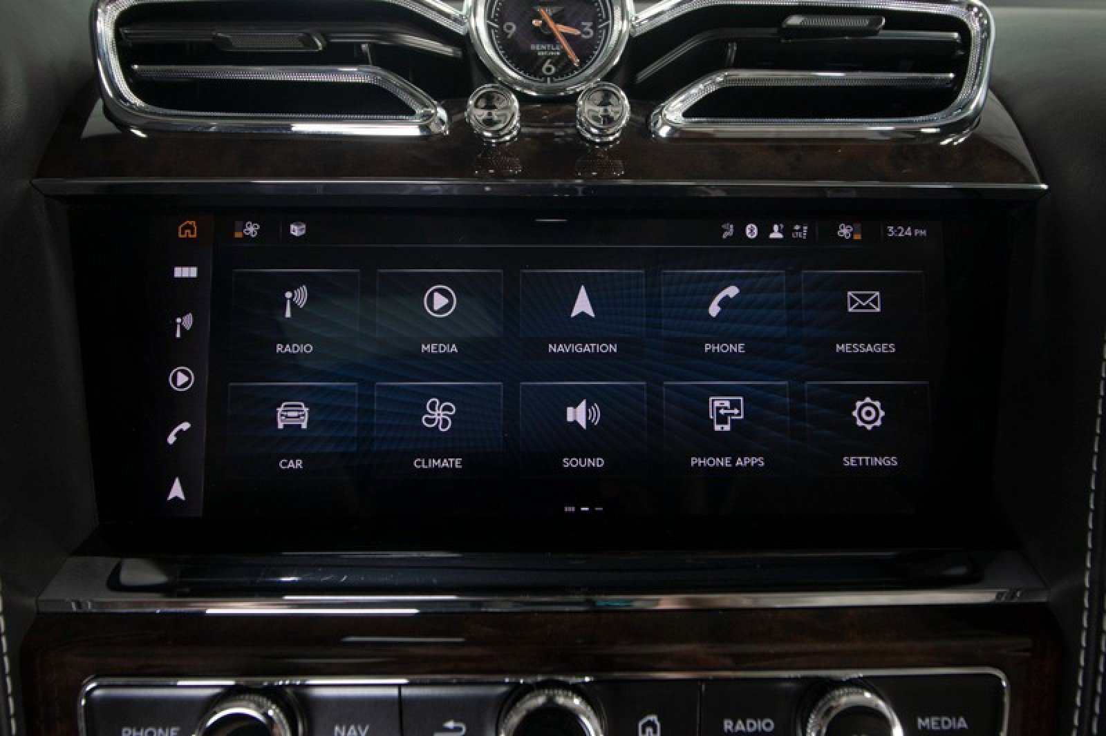 Used 2023 Bentley Bentayga Extended Wheelbase image 29