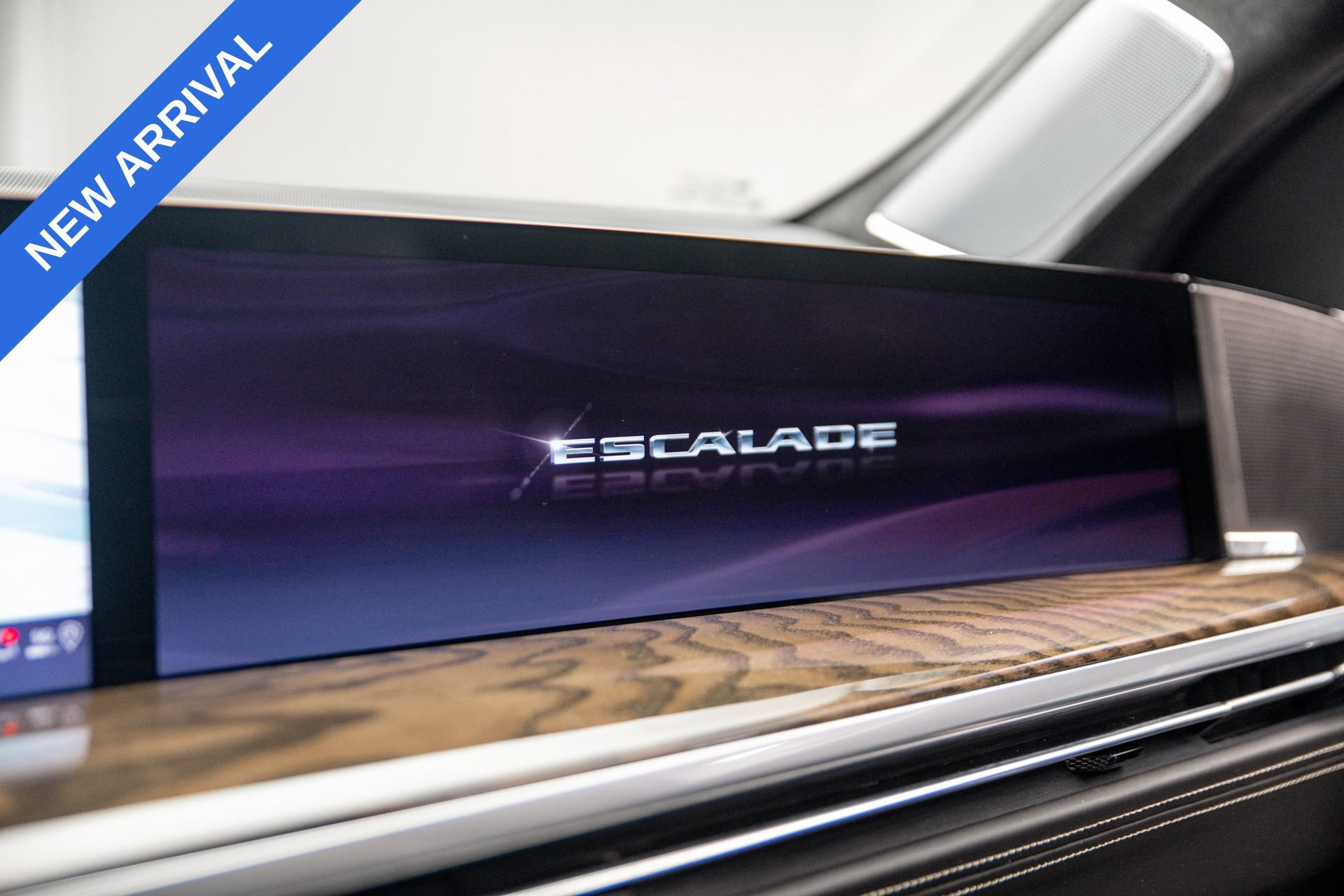 Used 2025 Cadillac Escalade Sport Platinum w/ LPO, Floor Liner Package AWD/4WD image 30