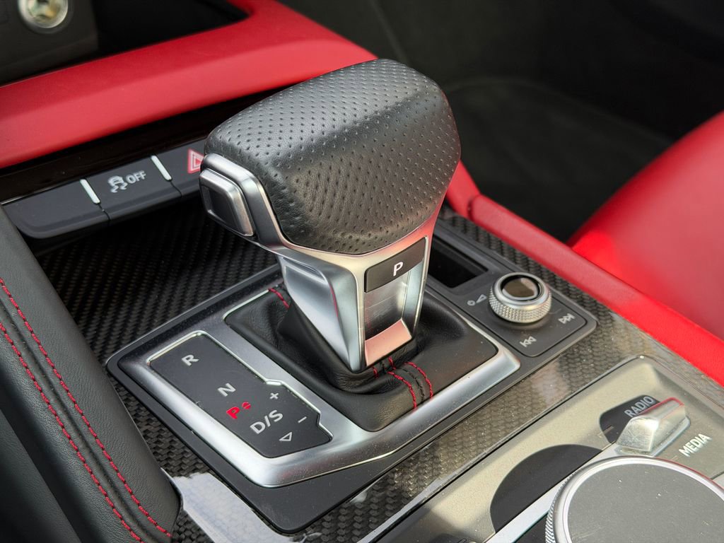 Used 2018 Audi R8 V10 image 26