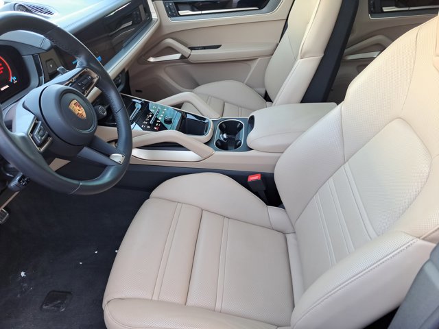Certified 2024 Porsche Cayenne S image 21