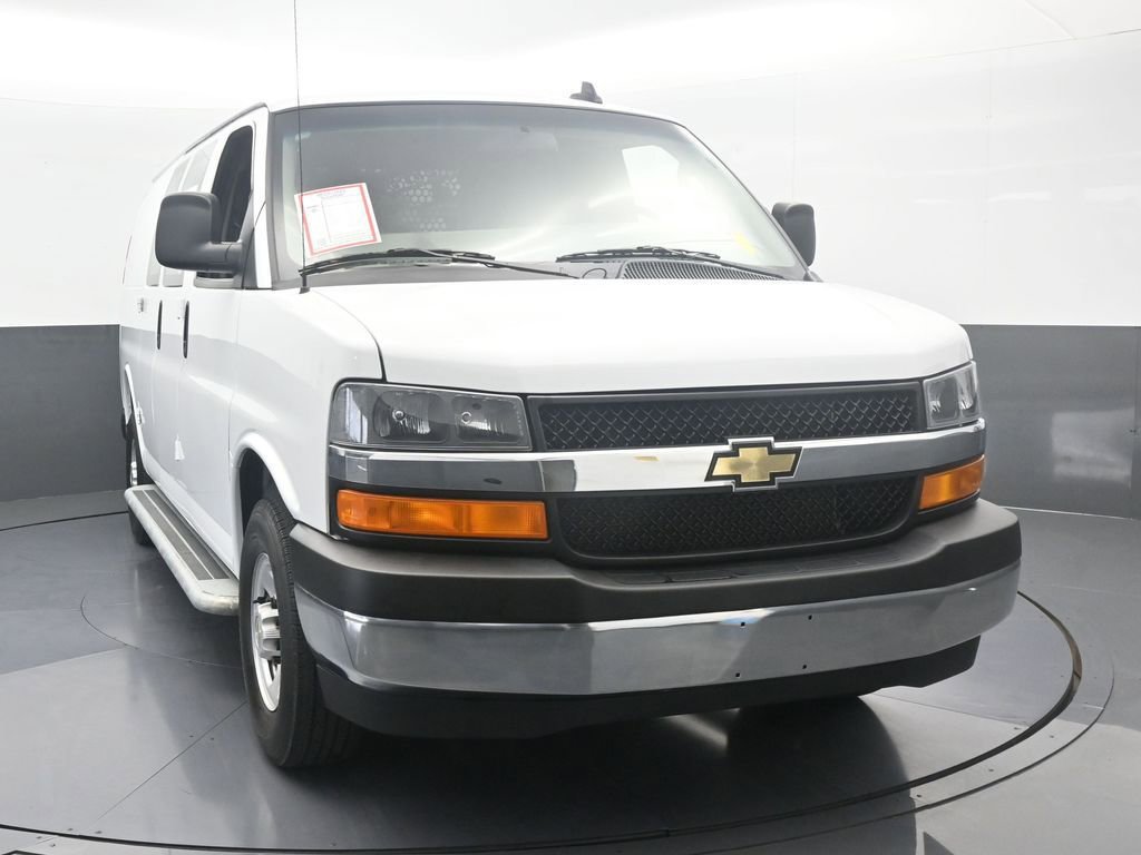 Used 2024 Chevrolet Express 2500 w/ Driver Convenience Package image 9