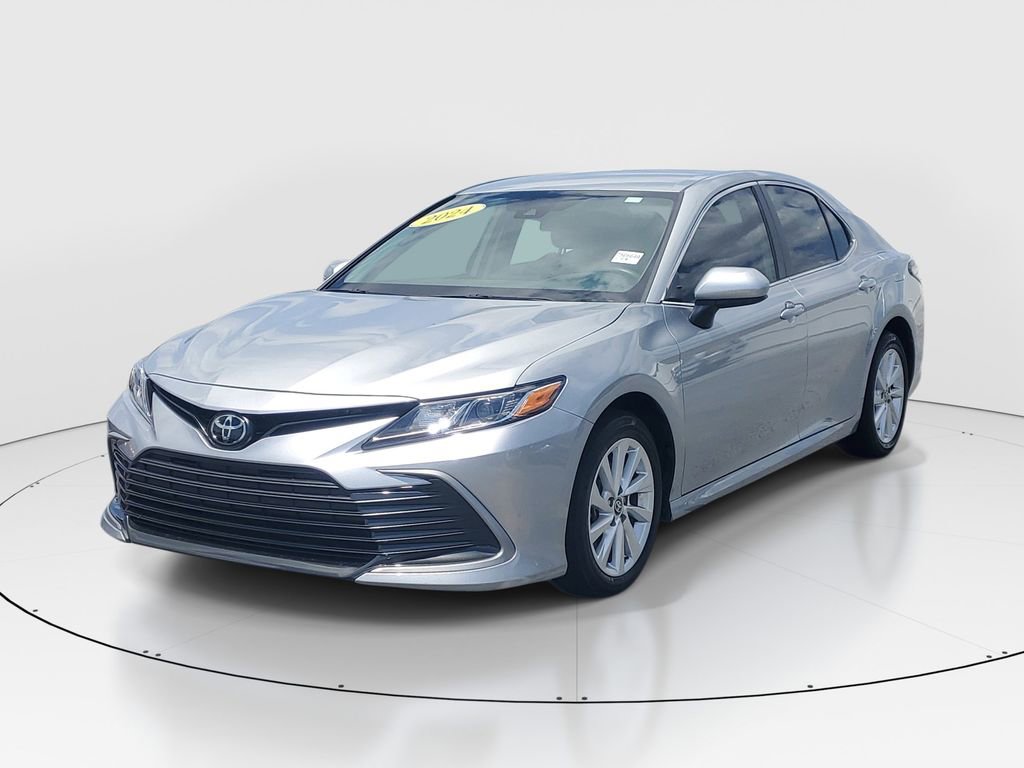 Used 2024 Toyota Camry LE FWD image 3