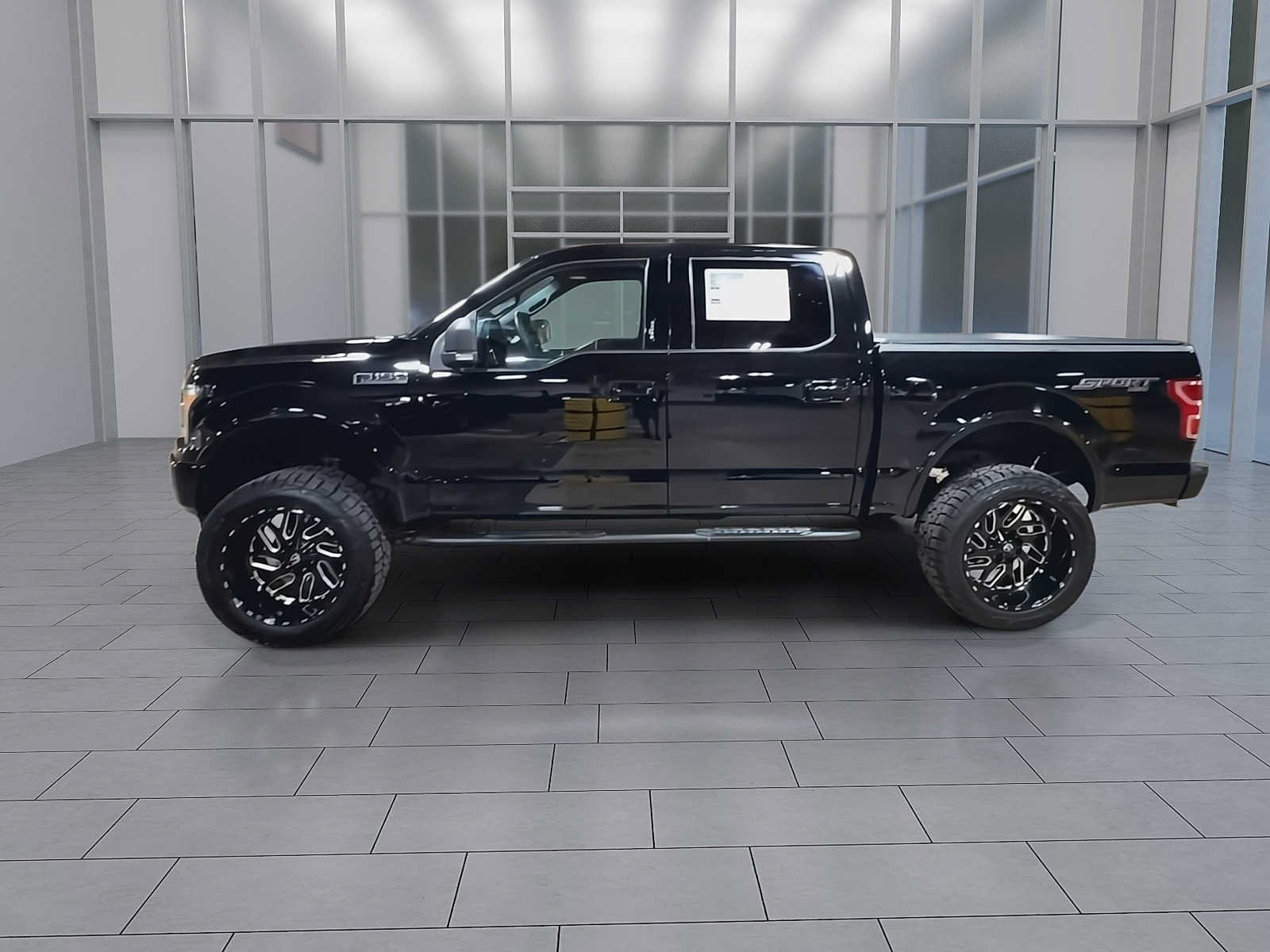 Used 2019 Ford F150 XLT w/ Equipment Group 302A Luxury AWD/4WD image 5