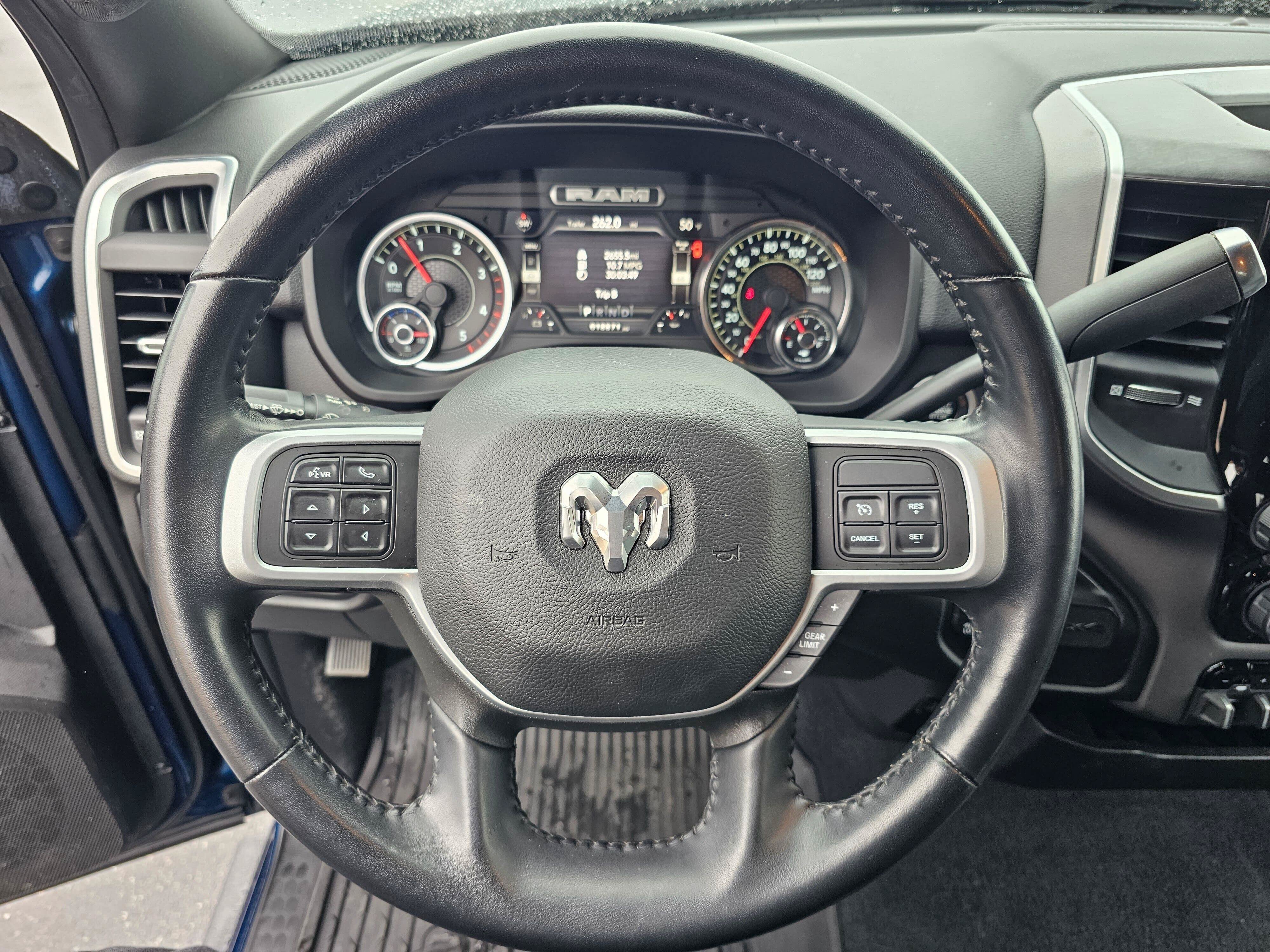 Used 2022 RAM 3500 Big Horn w/ Night Edition AWD/4WD image 17