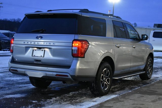 Used 2023 Ford Expedition Max XLT image 6
