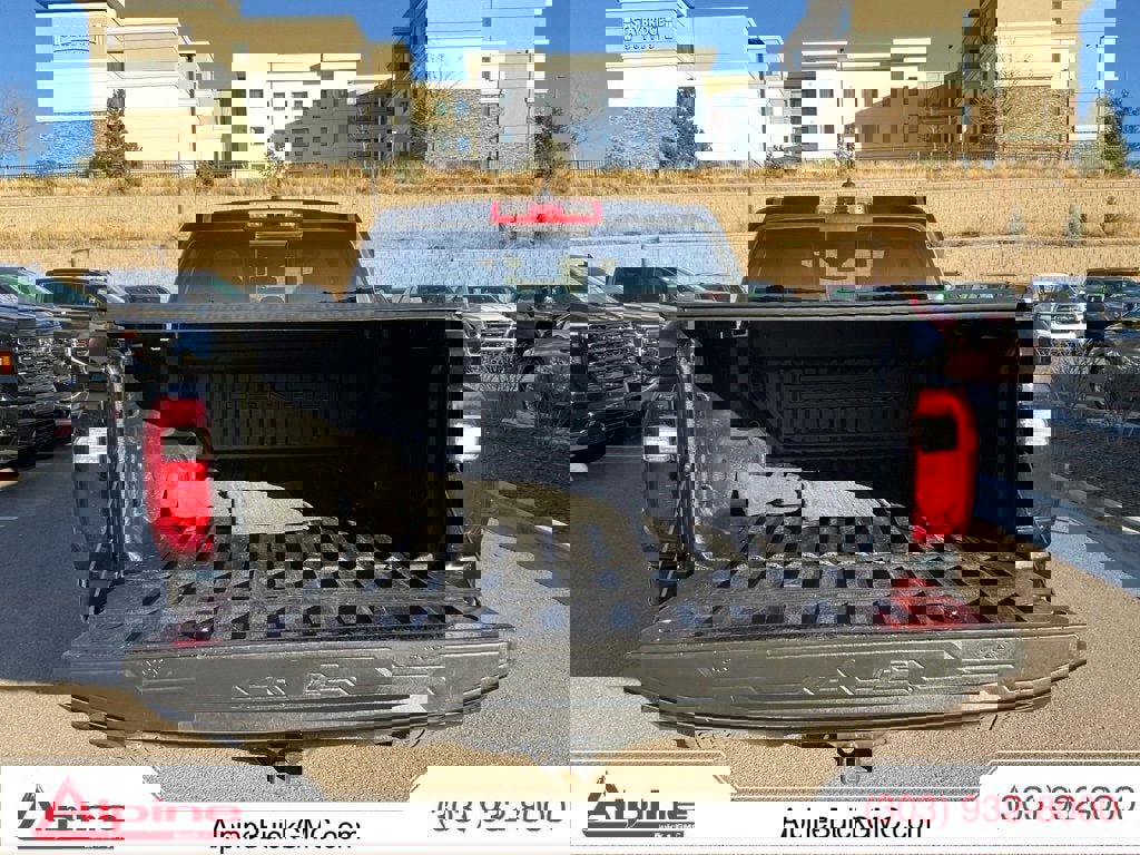 Used 2024 GMC Canyon Denali image 20