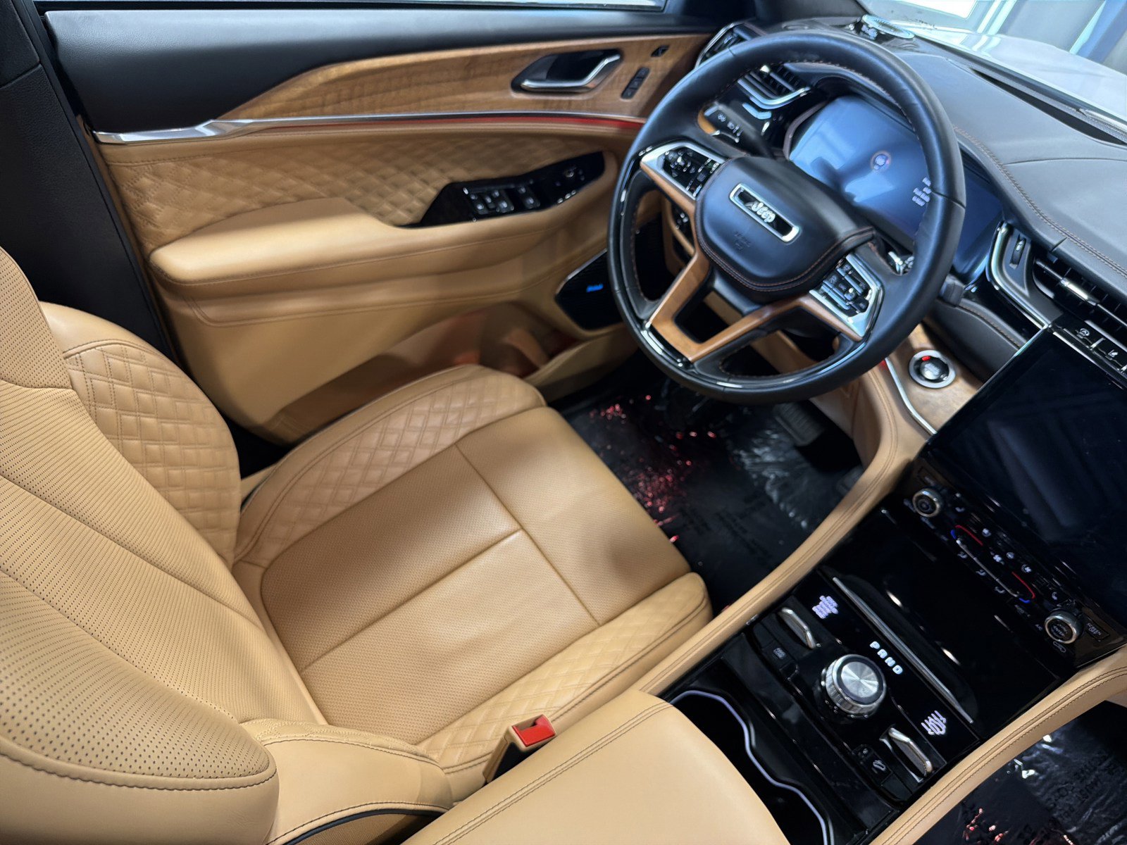 Used 2025 Jeep Grand Cherokee L Summit image 9