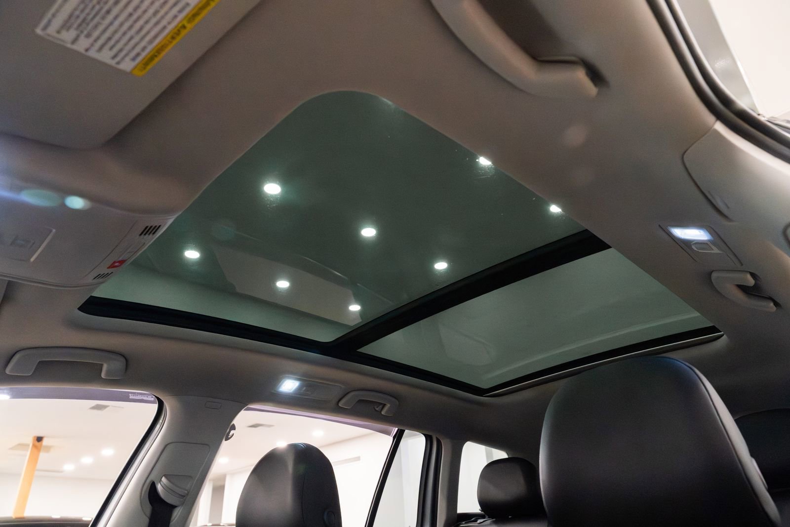 Used 2016 Volkswagen Golf SE image 13