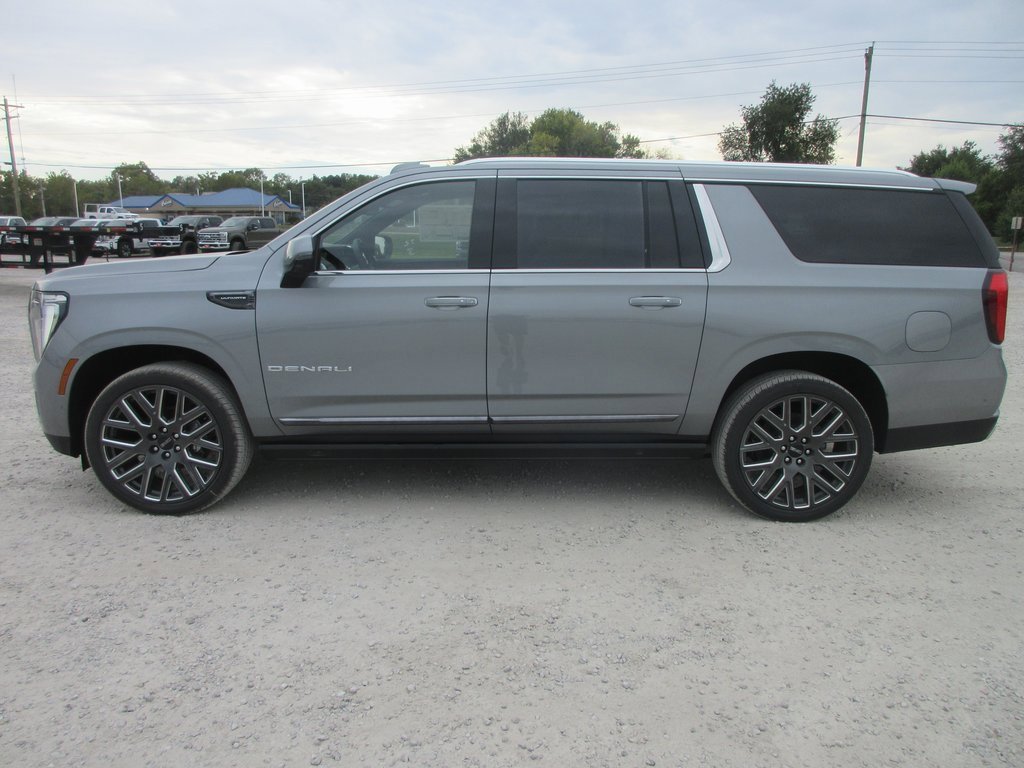 New 2026 GMC Yukon XL Denali Ultimate image 9