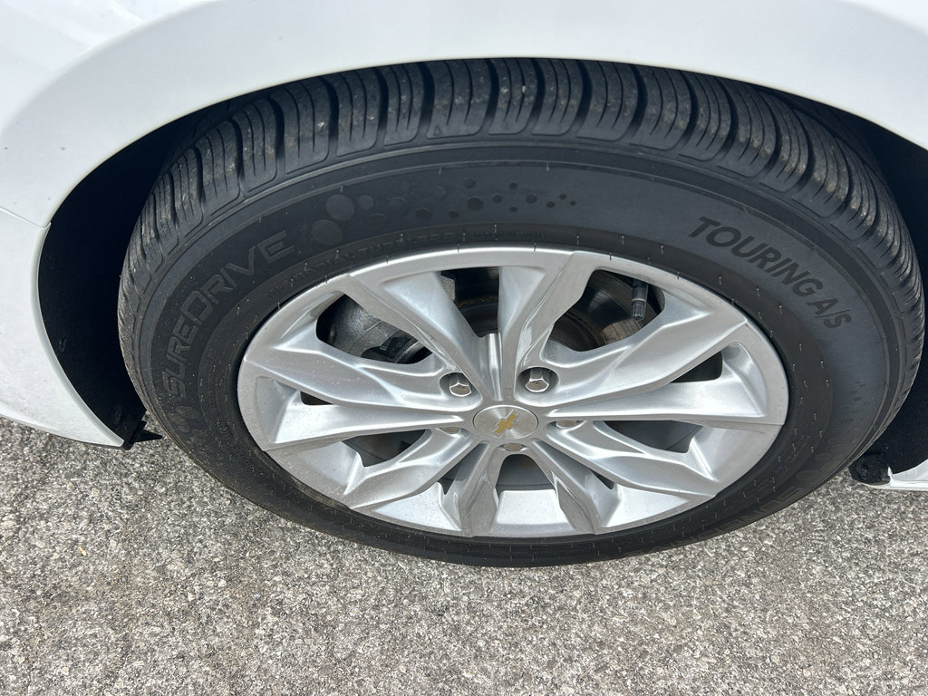 Used 2022 Chevrolet Malibu LT FWD image 11