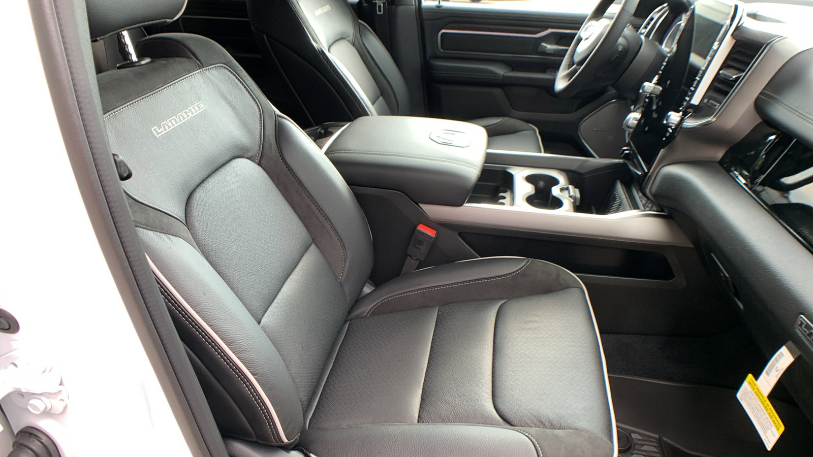 New 2026 RAM 1500 Laramie w/ Night Edition image 38