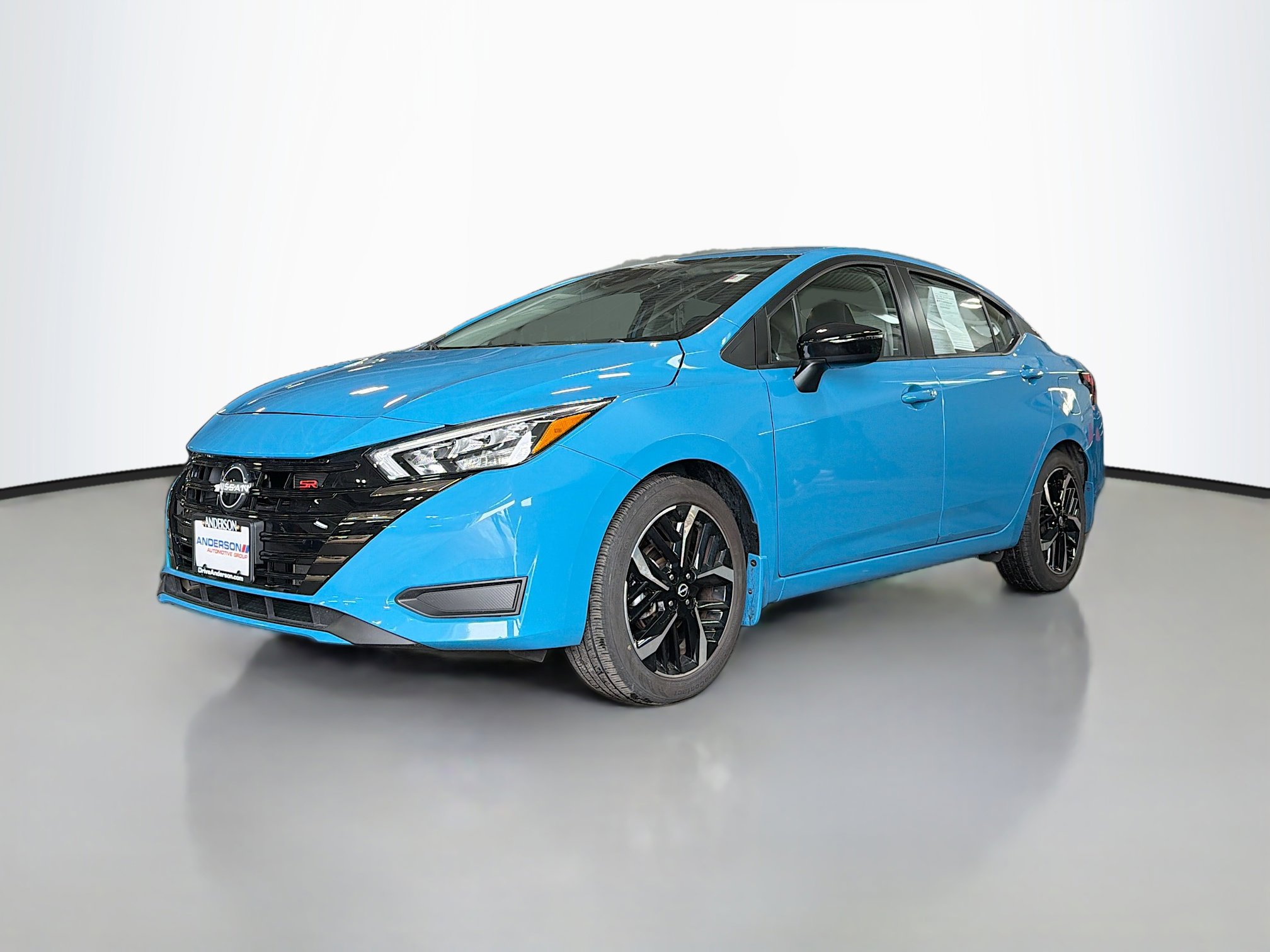 Used 2025 Nissan Versa SR w/ Trunk Package image 11