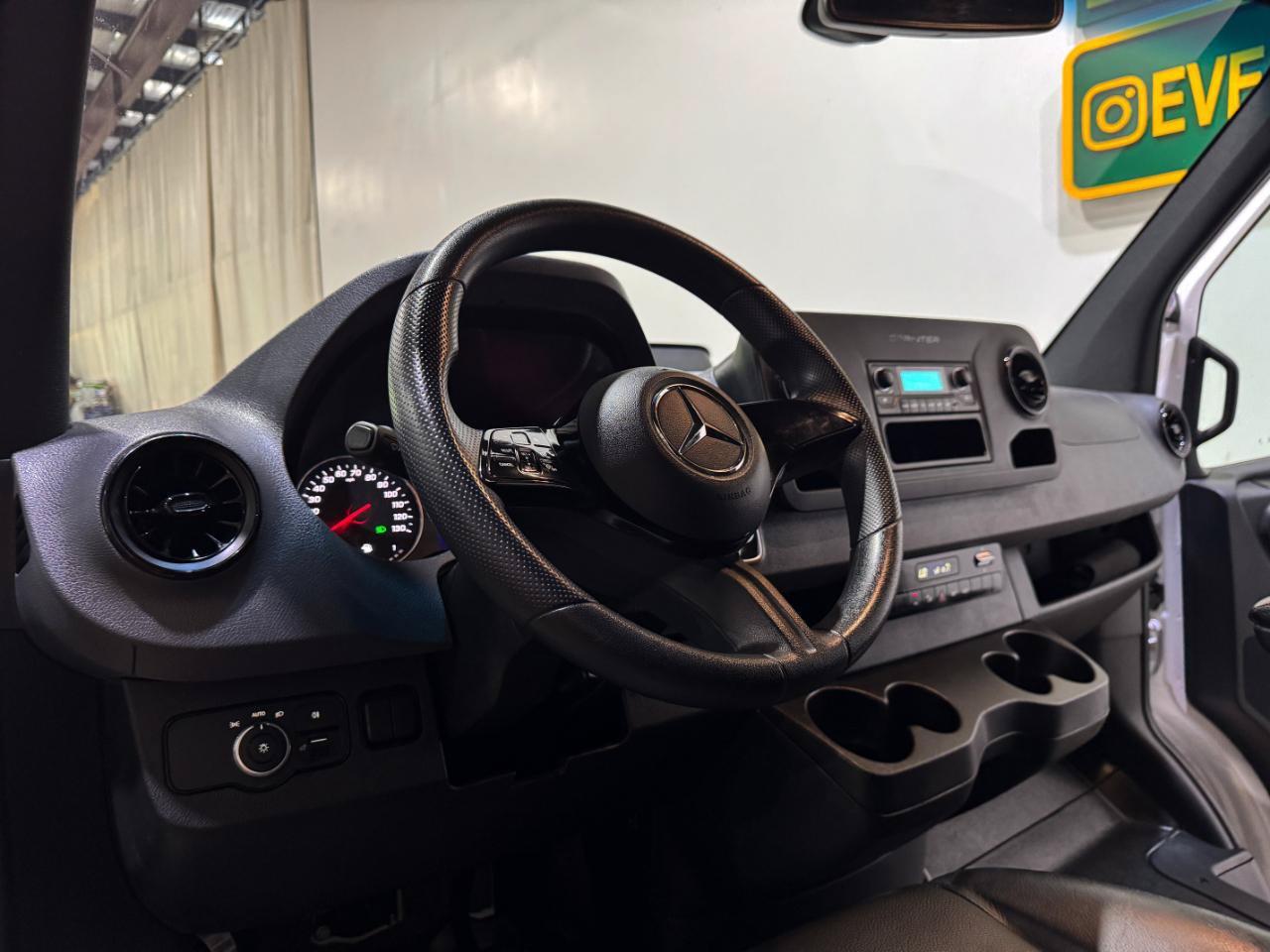Used 2025 Mercedes-Benz Sprinter 2500 image 12