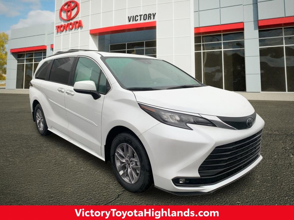 New 2026 Toyota Sienna XLE