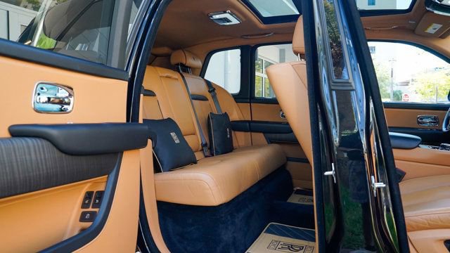 Used 2019 Rolls-Royce Cullinan image 92