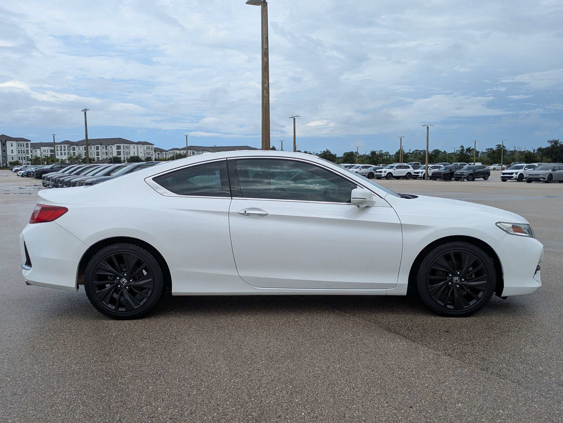 Used 2016 Honda Accord EX-L image 3