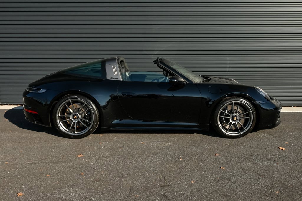 Certified 2024 Porsche 911 image 25