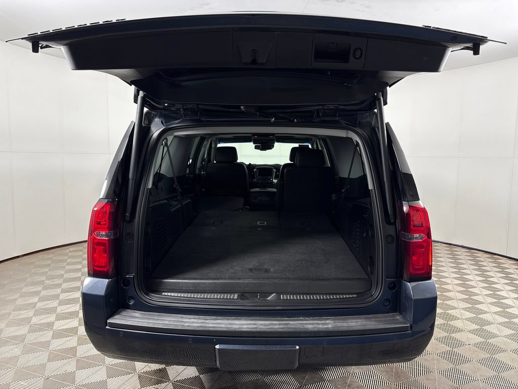 Used 2019 Chevrolet Suburban Premier AWD/4WD image 25
