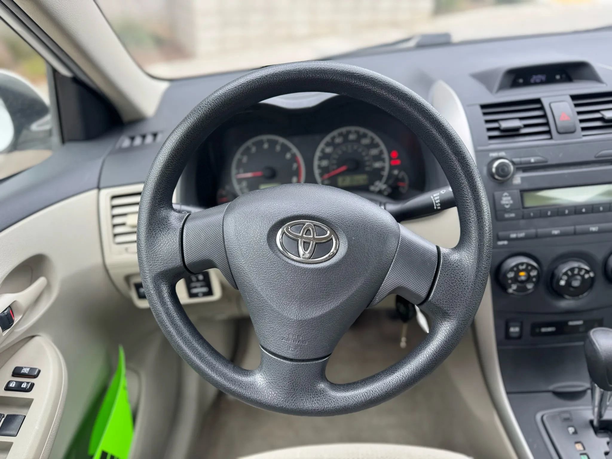 Used 2013 Toyota Corolla L image 8