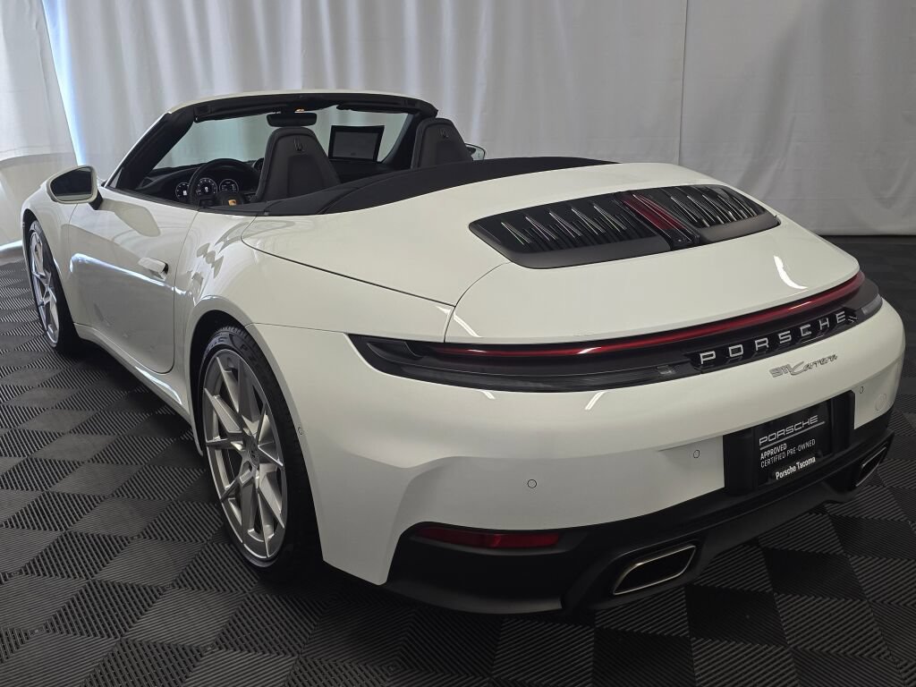 Certified 2025 Porsche 911 Carrera RWD image 3