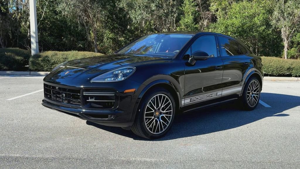 Used 2021 Porsche Cayenne Turbo image 4