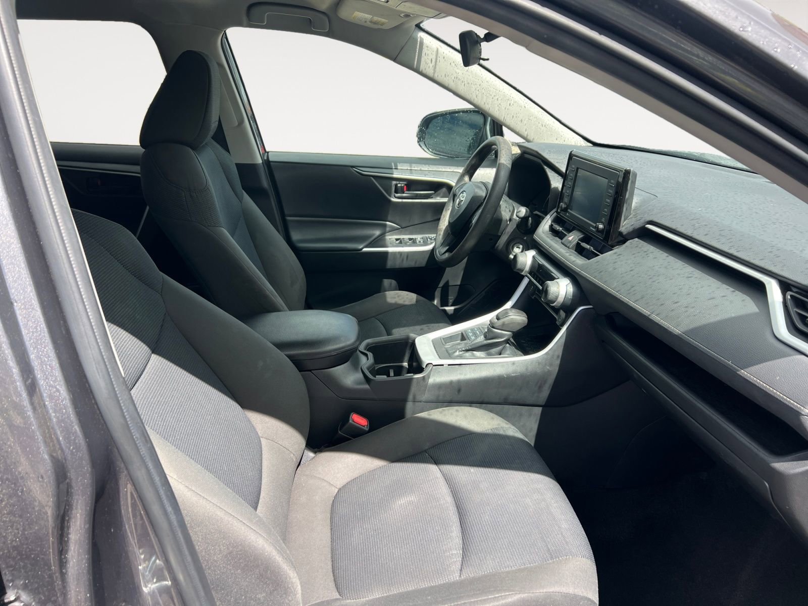 Used 2022 Toyota RAV4 LE AWD/4WD image 15