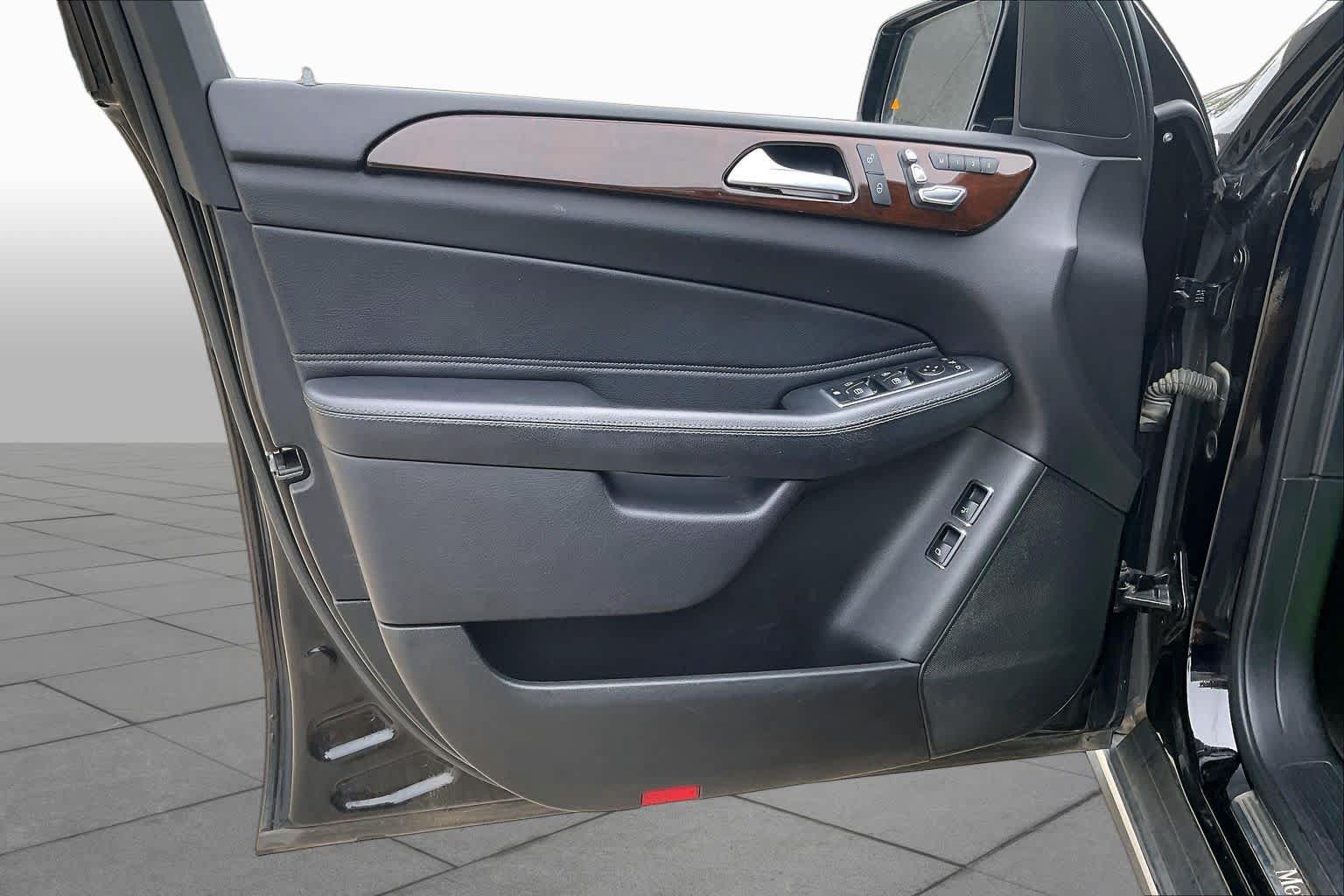 Used 2019 Mercedes-Benz GLS 450 4MATIC image 21