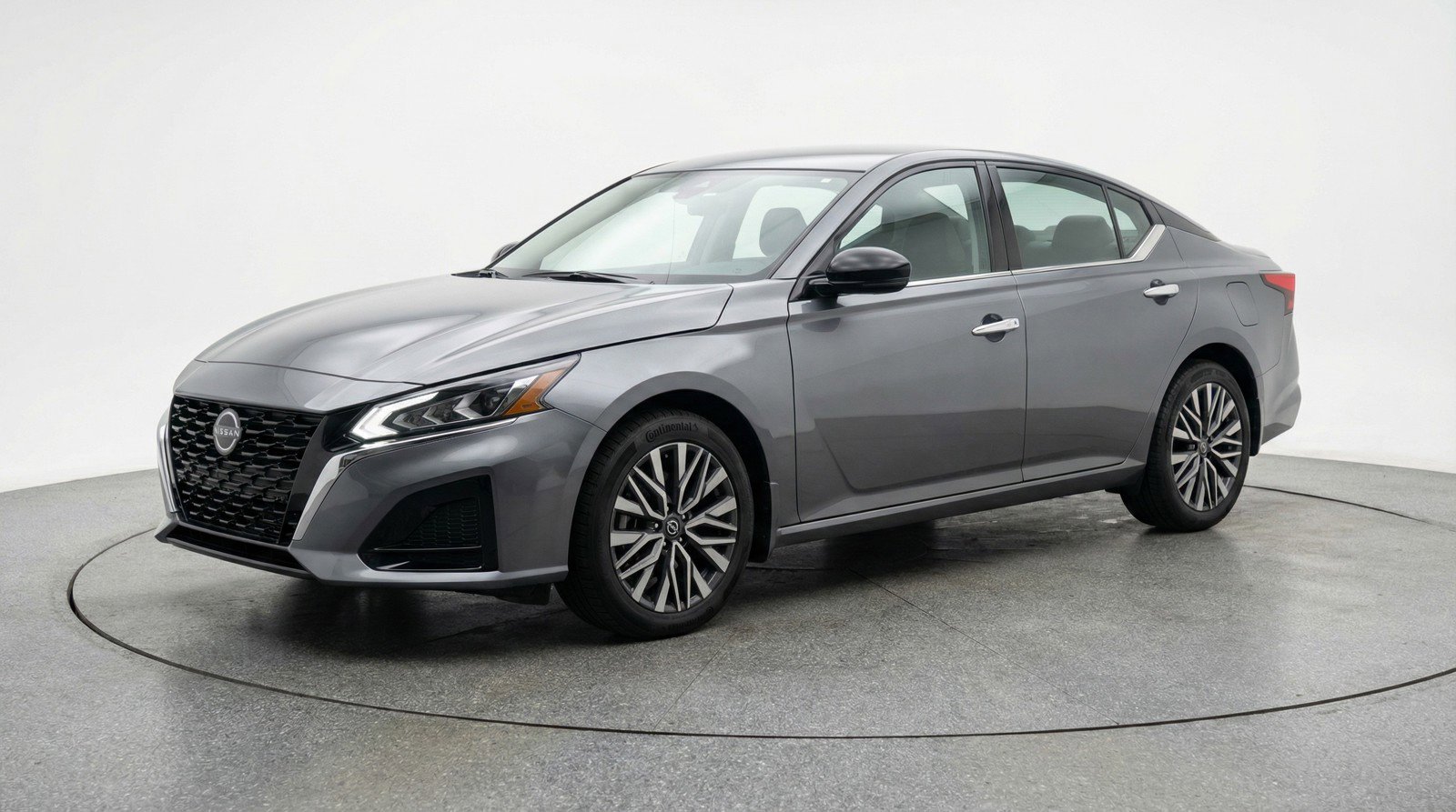 Used 2025 Nissan Altima 2.5 SV image 3
