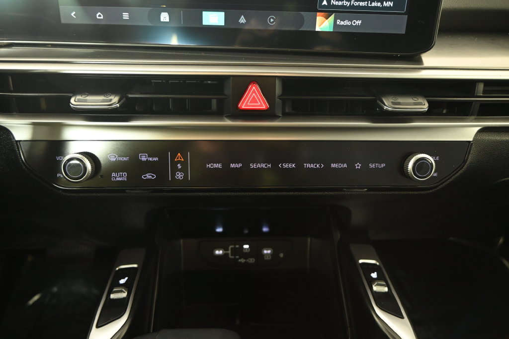 Used 2025 Kia Sorento S FWD image 32