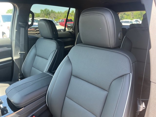 New 2026 Buick Enclave Preferred w/ LPO, All-Weather Package image 17