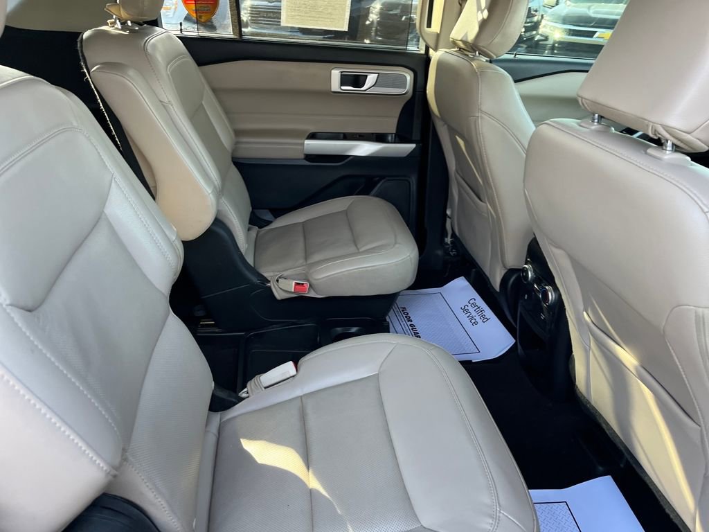 Used 2021 Ford Explorer Limited w/ Equipment Group 301A image 26