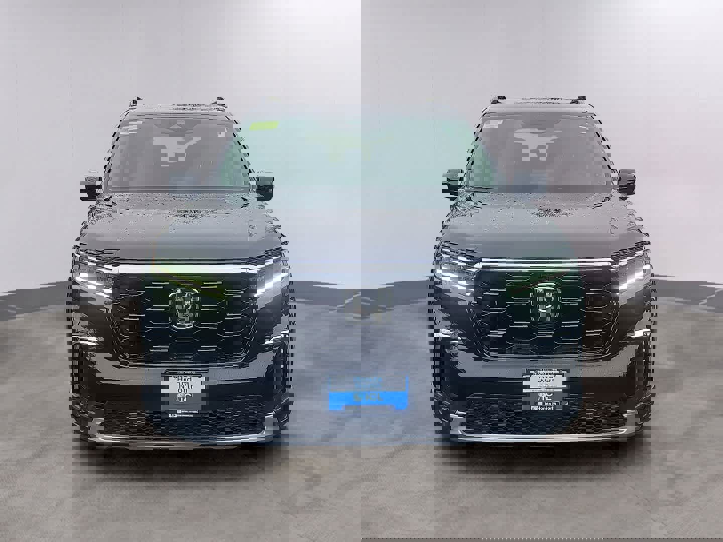 Used 2023 Honda Pilot Touring image 2