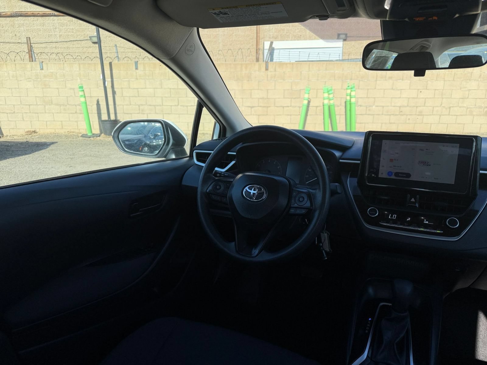 Used 2025 Toyota Corolla LE FWD image 31