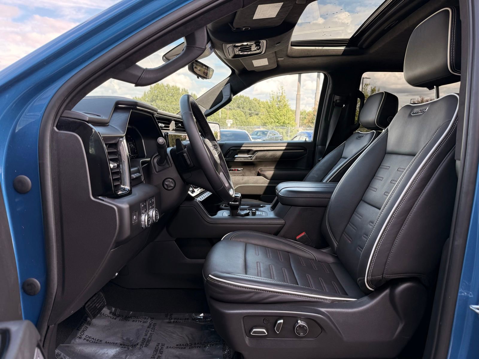 Used 2023 GMC Sierra 1500 AT4X image 19